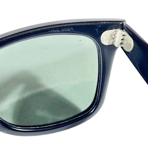Ray-Ban Wayfarer Matte Black Gradient Graphite Polarized Used For Parts - Picture 10 of 16